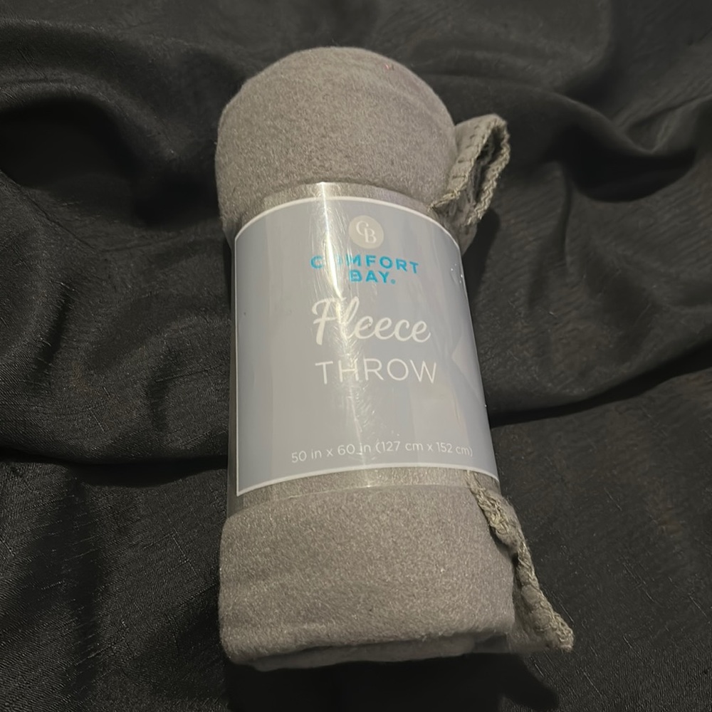Comfort Bay Solid Gray Fleece Throw 50”x60”
